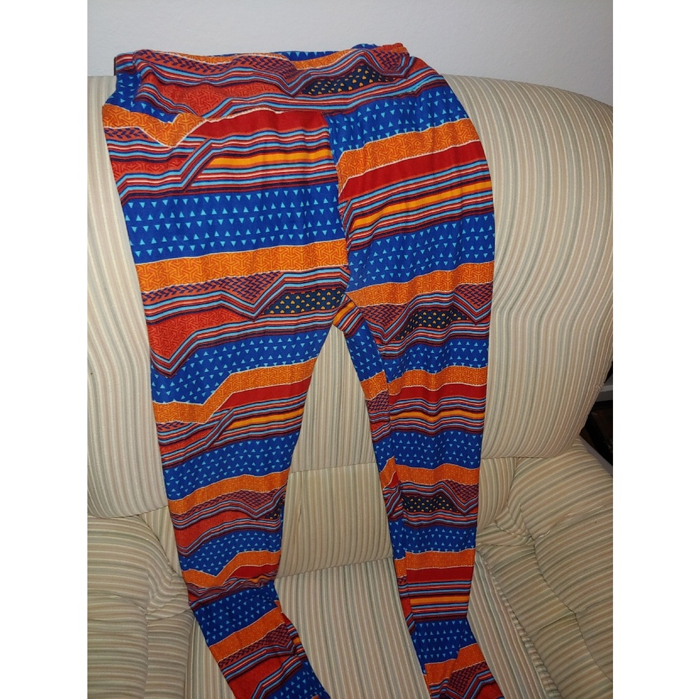 ❤LuLaRoe blue & orange tribal print leggings❤